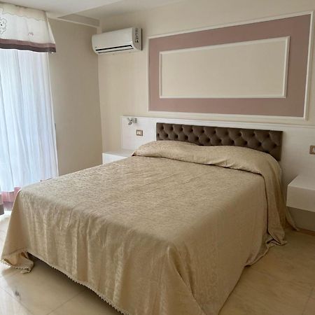 Hotel Bernini House Neapel Exterior foto